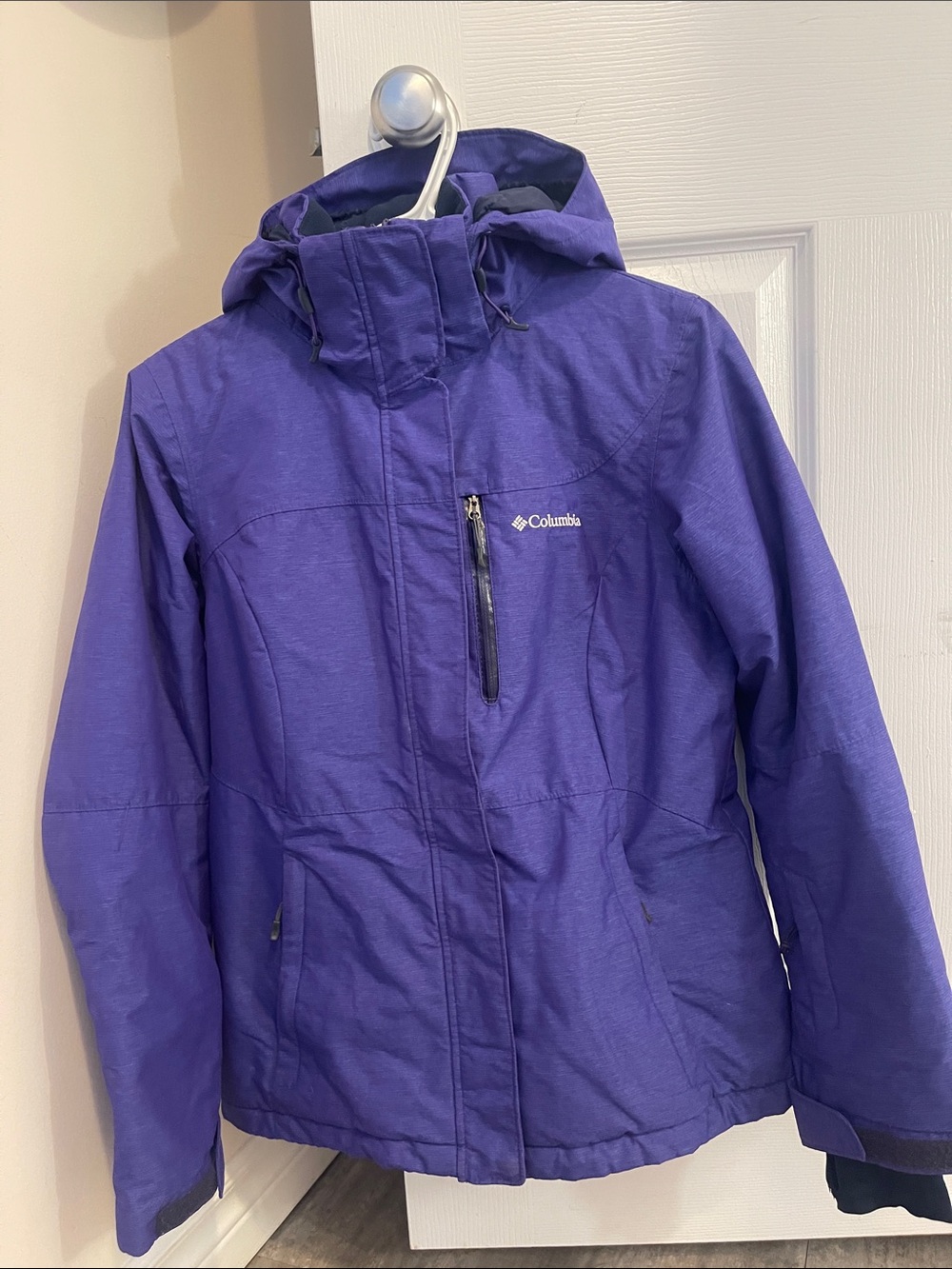 Columbia Women's Deep Purple Hooded Ski Jacket